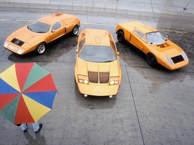 Mercedes-Benz C 111 - zleva verze 1969, 1970 a první prototyp