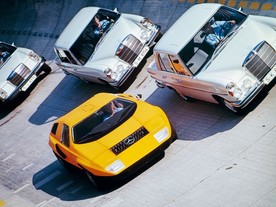 Mercedes-Benz C 111 se značně odlišoval od tehdejší sériové produkce