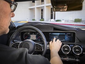 CES 2018: Mercedes-Benz třída A MBUX 3