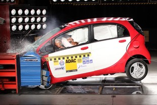 Mitsubishi i-MiEV crash test