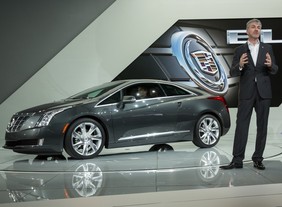 Cadillac ELR představovaný Markem Adamsem
