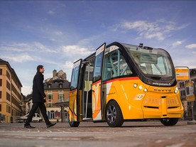 Navya Arma ve zkušebním provozu pro Carpostal ve Švýcarsku