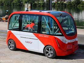 Navya Arma v Lyonu