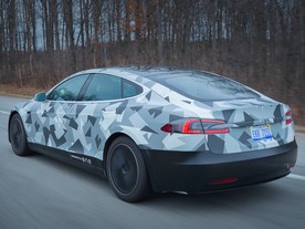 autoweek.cz - 1210 km na jedno nabití