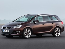 Opel Astra SportsTourer 2012