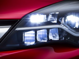 Opel Astra Sports Tourer IntelliLUX LED Matrix