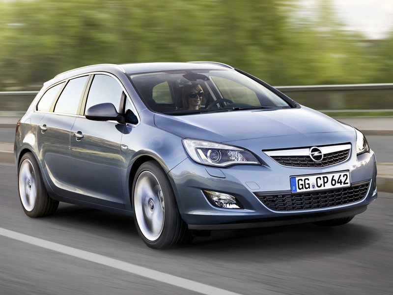 Opel Astra pokračuje v útoku
