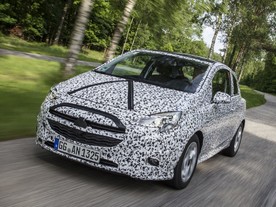 Opel Corsa F - zatím maskovaná (foto Global Press)