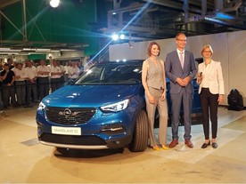 Supermodelka Eva Padbergová, Opel-Boss Lohscheller a starostka Eisenachu Wolfová