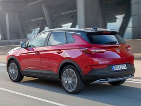Opel Grandland X Hybrid4 