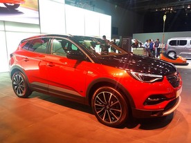 Opel Grandland X Hybrid4