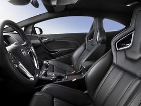 Opel Astra OPC