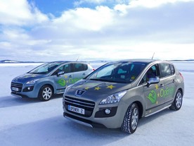 Partneři evropského výzkumného projektu OpEneR sestrojili dva zcela provozuschopné elektromobily Peugeot 3008 e-4WD