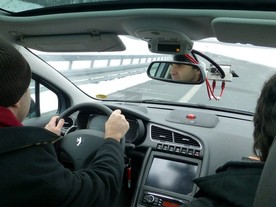 Pro zhodnocení nových strategií řízení se testovalo i v zimních podmínkách
