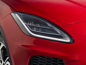 autoweek.cz - Inteligentní světlomety pro Jaguar E-Pace
