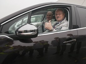 Ivan Gašparovič v miliontém autě - předseriovém Peugeotu 208