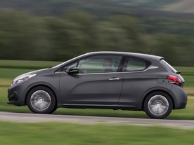 Peugeot 208 v originálním odstínu Ice Grey