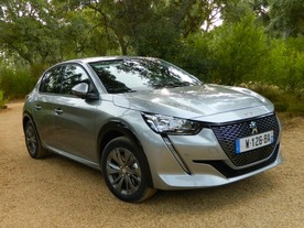 Peugeot e-208