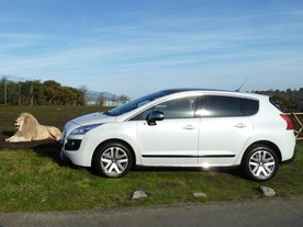 Peugeot 3008 HYbrid4