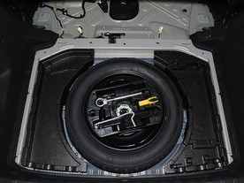 Peugeot 308 - podlaha zavazadlového prostoru z materiálu ARPRO