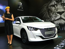 Peugeot e-208