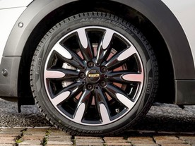 150 let Pirelli Cinturato All Season