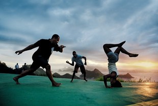 Kalendář Pirelli 2013 Capoeira
