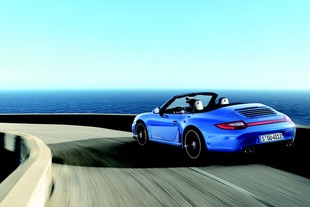 Porsche 911 Carrera 4 GTS