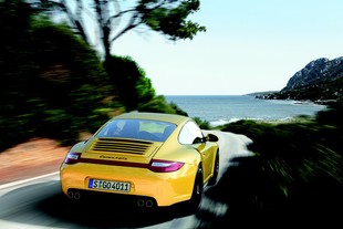 Porsche 911 Carrera 4 GTS