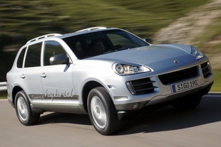 Porsche Cayenne hybrid připravený pro rok 2010