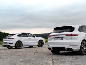 Porsche Cayenne Turbo S E-Hybrid Coupé a Cayenne Turbo S E-Hybrid 