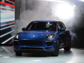 Porsche Macan S v LA