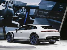 Porsche Mission E Cross Turismo