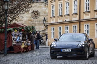 Porsche Panamera 4S Diesel na fotografii Martina Trenklera  
