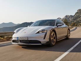 Porsche Taycan 4S Cross Turismo 