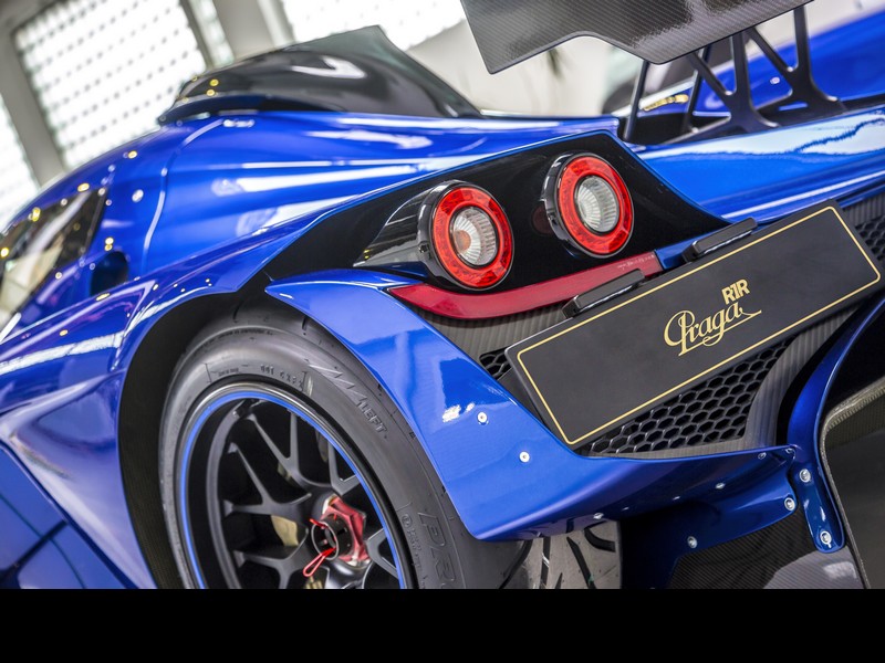 První fotografie nového vozu Praga R1R | autoweek.cz