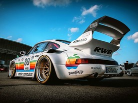 Porsche v úpravě RWB
