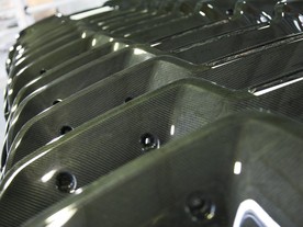 Difuzory od Prodrive pro britského výrobce supersportů - ještě jen v černé barvě