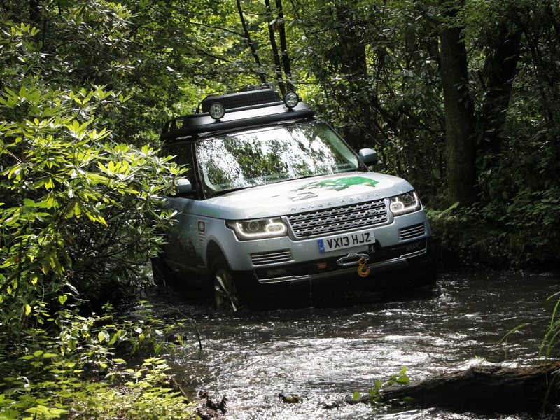 Hybridní pohon pro Range Rover a Range Rover Sport
