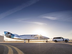 Range Rover Autobiography a raketoplán VSS Unity