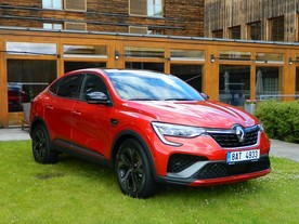 Renault Arkana E-Tech Hybrid 145 RS Line