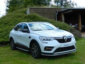 Renault Arkana E-Tech Hybrid 145 RS Line
