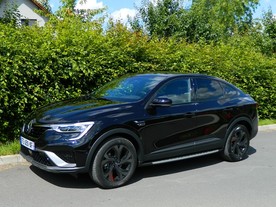 Renault Arkana E-Tech Hybrid 145 RS Line