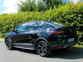 Renault Arkana E-Tech Hybrid 145 RS Line