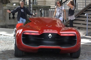 Renault DeZir