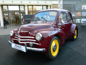 Renault 4CV