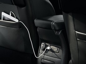 Posuvná středová konzole