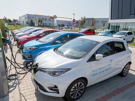 Test dobíjení - Renault Zoe u ČEZ Vestec