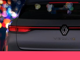 Pohled na záď připravované nové generace modelu Mégane