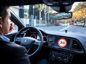 Seat Leon Cristobal - Zrcátko s displejem a mentor